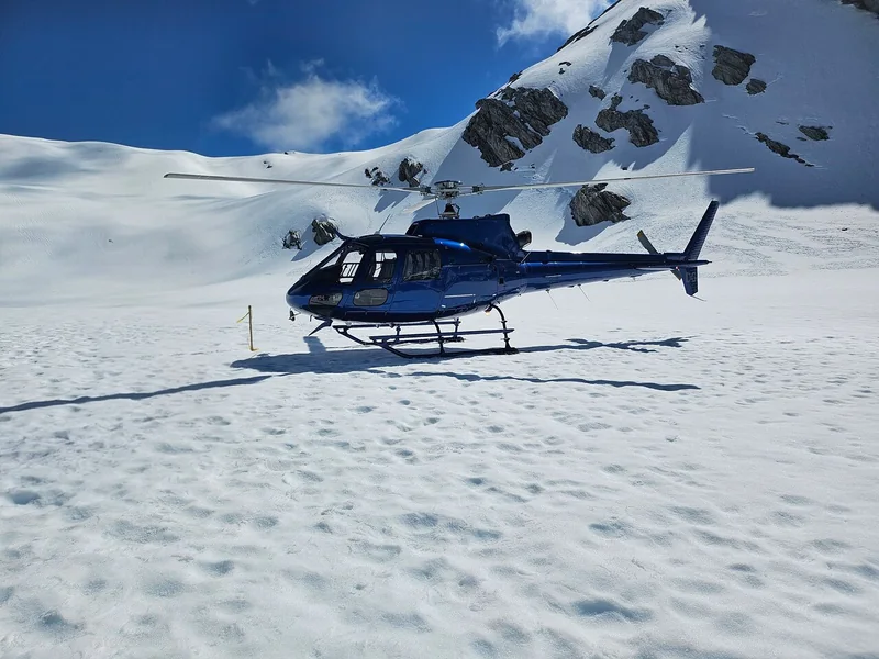 Glacier Explorer, Flug und Landung