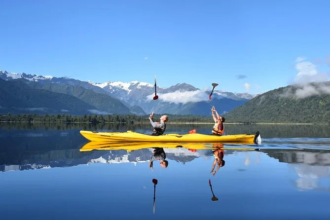 Kajaktour auf dem Lake Mapourika